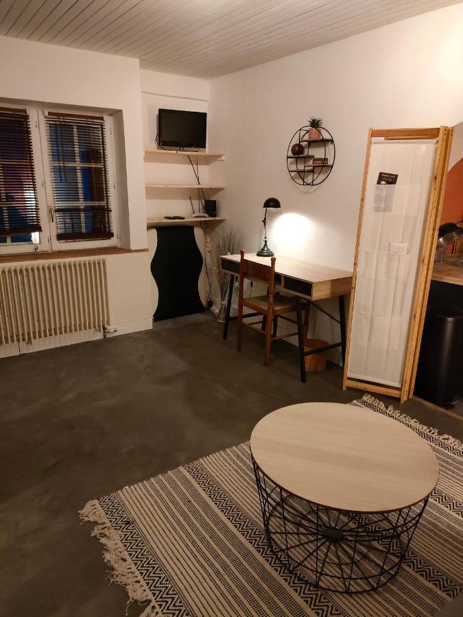 Le Calme A La Source Villa Brechamps Dış mekan fotoğraf